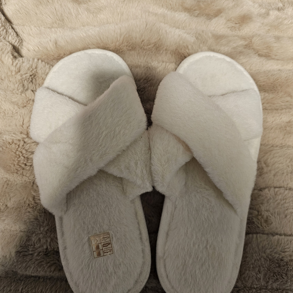 Cozy White Faux Fur Slippers